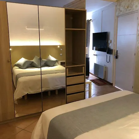 Ferienwohnung A L'Ombre Du Palais Avignon Exterior foto