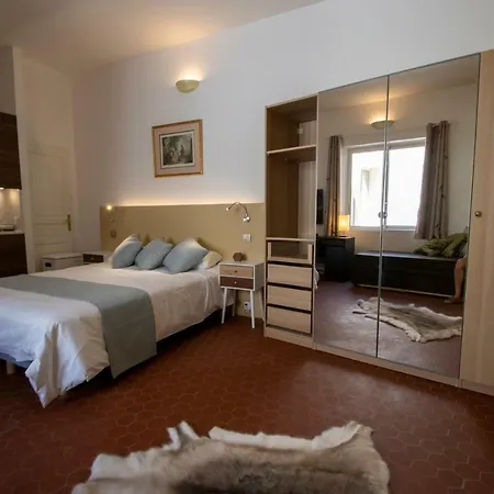 Ferienwohnung A L'Ombre Du Palais Avignon Exterior foto