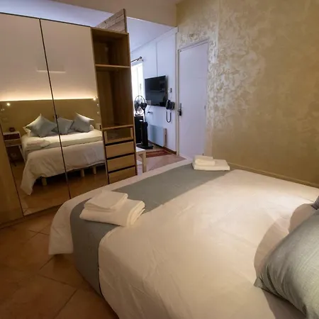 Ferienwohnung A L'Ombre Du Palais Avignon Exterior foto